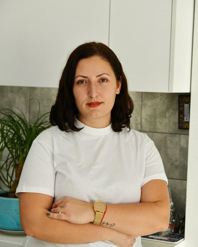ნინო გუგეშაშვილი